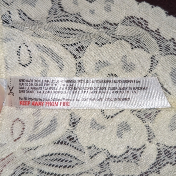 Last chance! NWT! Free People Pastel Yellow Lace Racerback Bralette Size Small - Picture 7 of 11